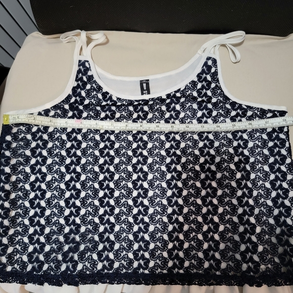 Design Lab lace tank. S. Navy. - Picture 3 of 6